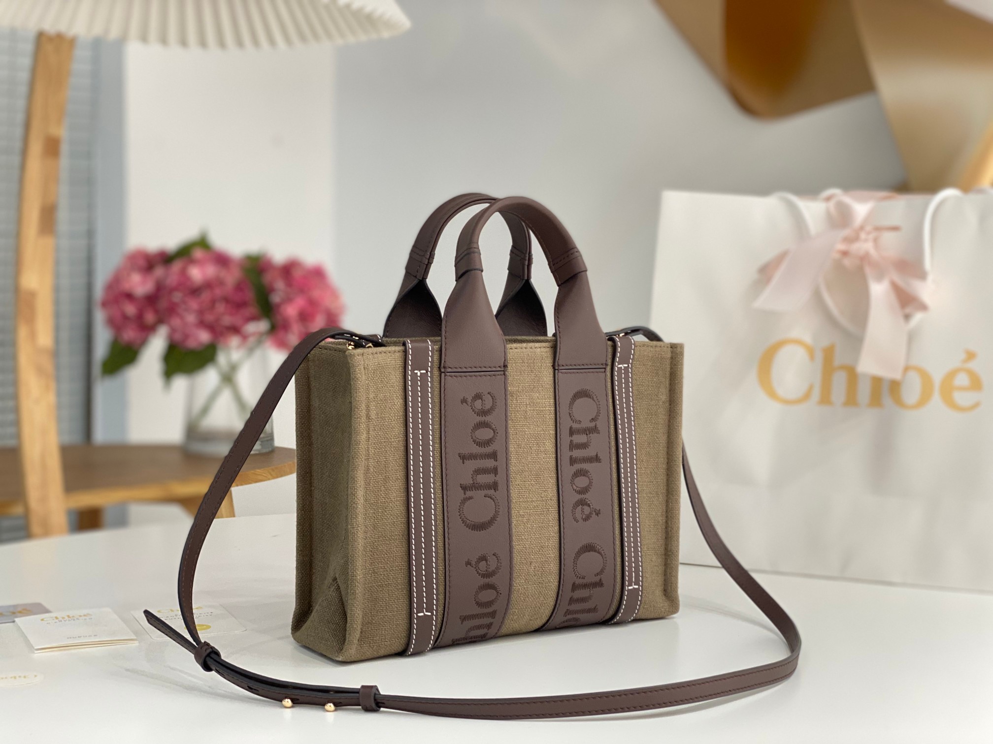 Chloe Small Woody Tote Bag In Linen